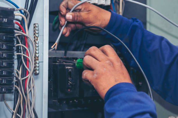 Best Local Electrician Companies  in Orida Ridge, FL